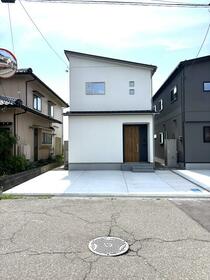 石川県白山市深瀬新町