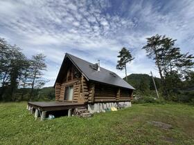 山形県米沢市万世町梓山