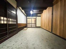 京都府京都市上京区元誓願寺通堀川西入富小路町