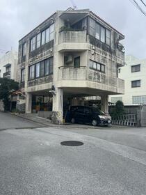 沖縄県那覇市真嘉比２丁目