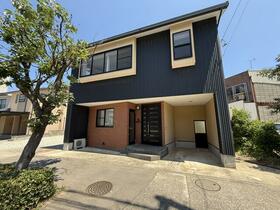 石川県金沢市長土塀3丁目