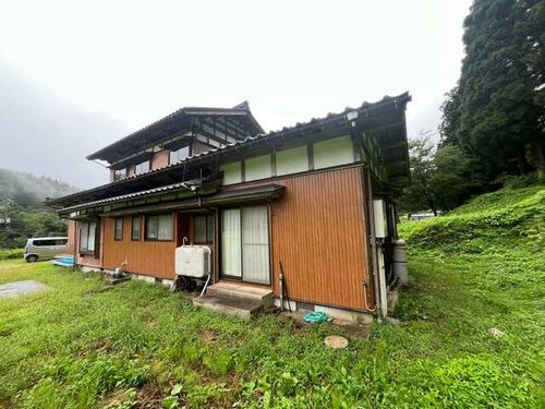 中古住宅, 新潟県 村