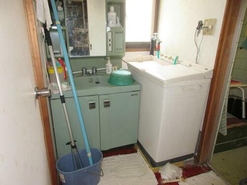 Image 7