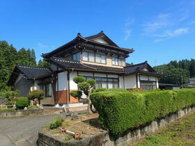富山県氷見市小窪