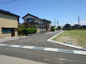 富山県高岡市出来田