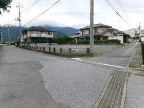 山梨県南アルプス市桃園