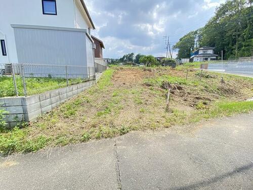 Land, Hatoyama Town, Saitama