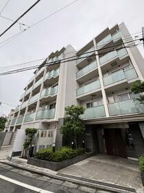 東京都港区白金５丁目