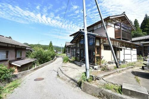 中古住宅, 新潟県 村