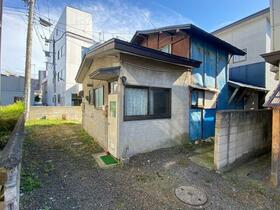 青森県弘前市大字駅前３丁目
