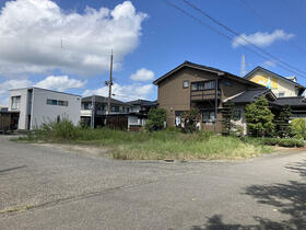 富山県高岡市吉久２丁目