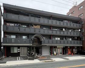 商業施設充実　コメダ珈琲まで１０秒　第２香流マンション
