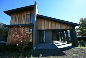 長野県北佐久郡御代田町大字草越向原