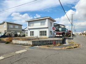 青森県南津軽郡藤崎町大字榊字亀田