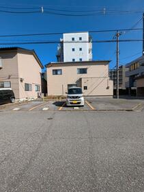 石川県金沢市広岡１丁目