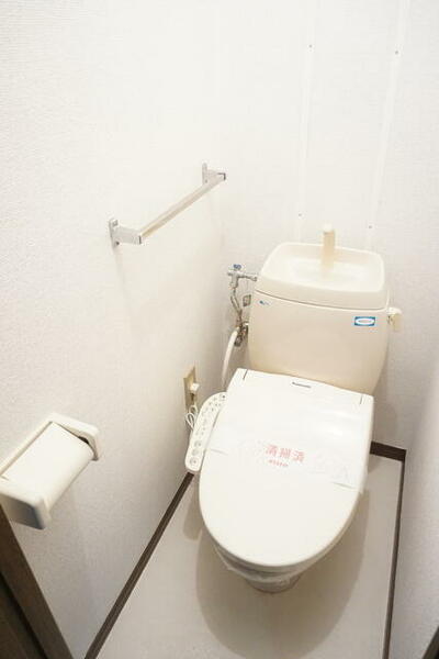 画像9:洗浄便座付き洋式トイレです☆