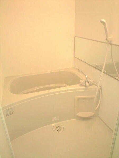 画像7:お洒落な乾燥暖房機能付のバスルーム