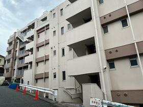 エメラルドハイツ牧山