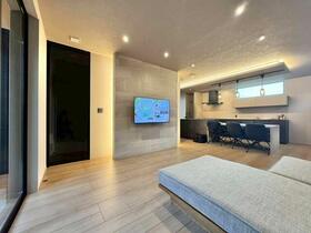 福岡県福岡市早良区内野３丁目