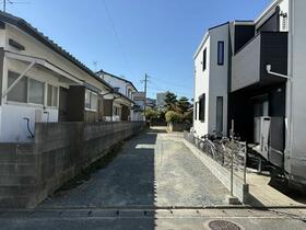 福岡県福岡市西区拾六町２丁目