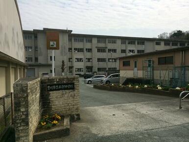 豊川市立西部中学校