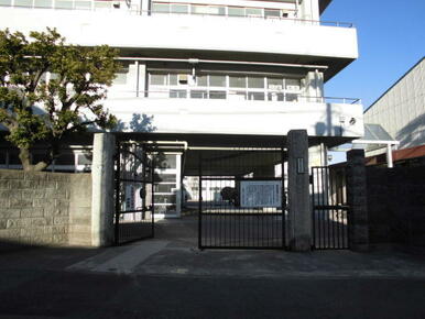 横浜市立生麦小学校