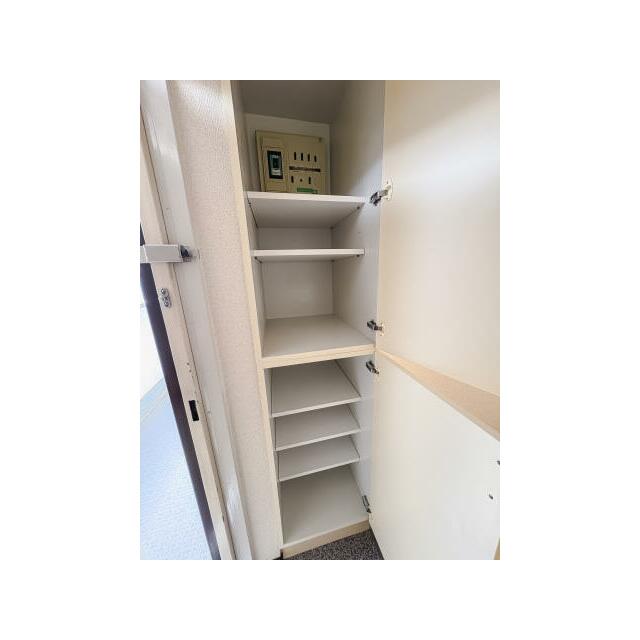 シューズボックス