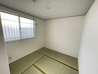 写真は別のお部屋です。イメージとしてご参照ください。