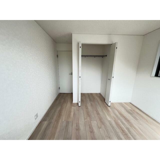 ※家具・調度品等はCG加工にて制作した配置イメージであり、本物件の価格には含まれません。 １号棟　リビング