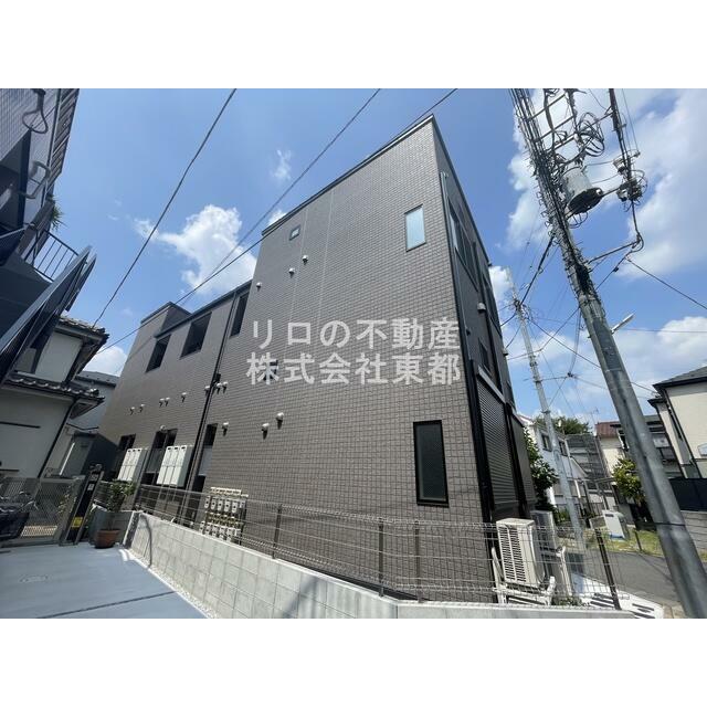 インターネット使用料無料なお部屋です。