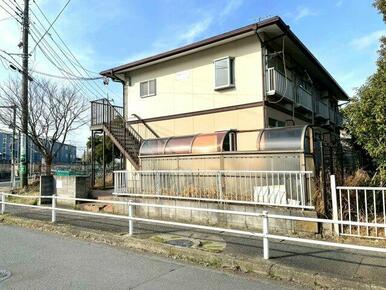 すぐ隣に公園あります♪
