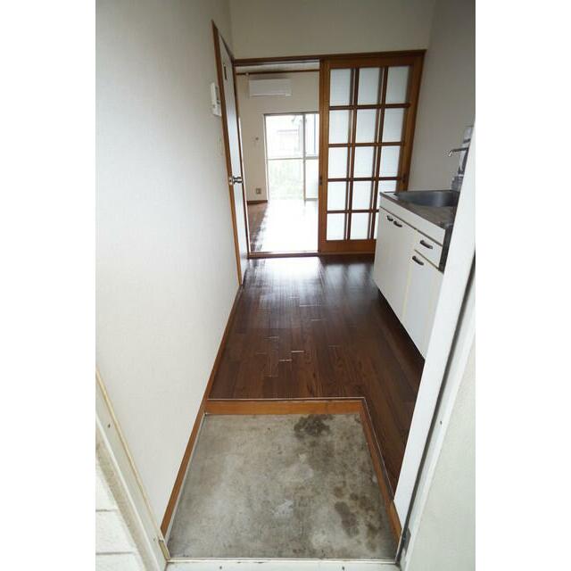 すっきりした明るい玄関です♪