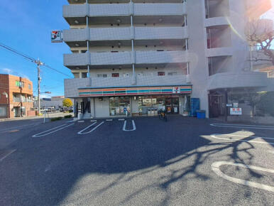 セブンイレブン川口東領家店
