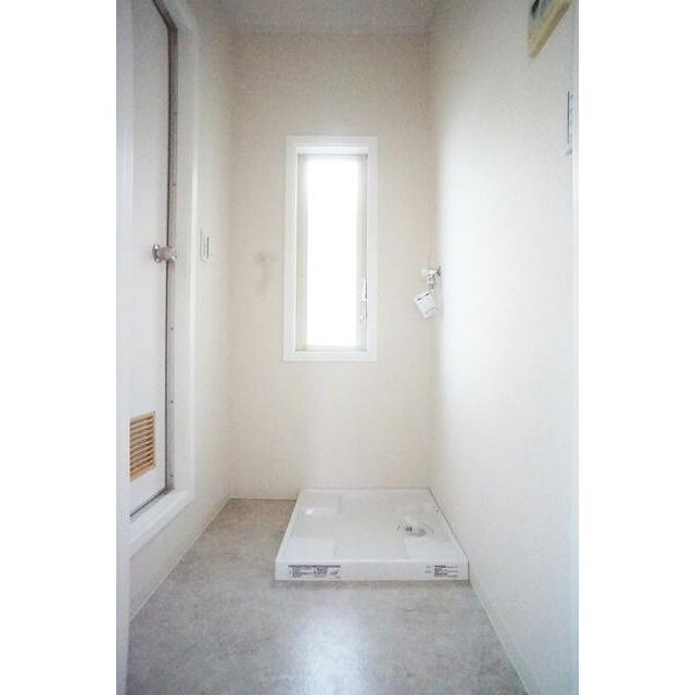 洗濯機置場には防水パンを設置！水漏れも安心です◎