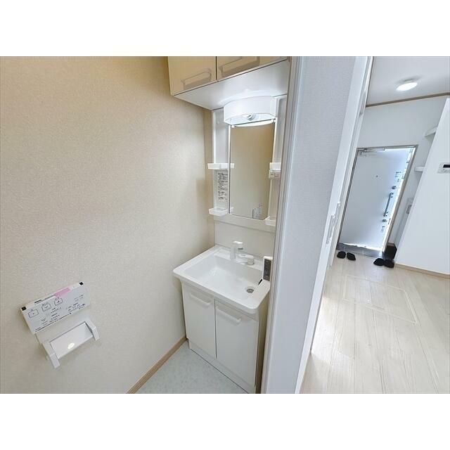 身支度に便利な洗髪洗面化粧台