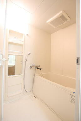 ※他号室参考写真(実際には形状、配色等異なる場合もあります)