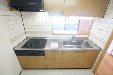 ※他号室参考写真(実際には形状、配色等異なる場合もあります)