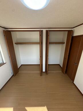 洋室1クローゼット