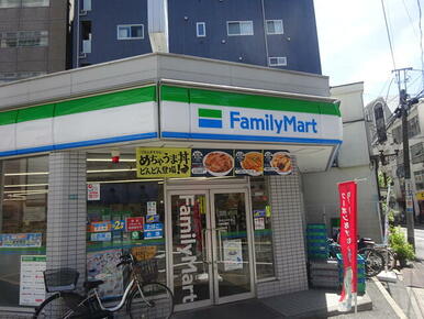 ファミリーマート中野桃園店