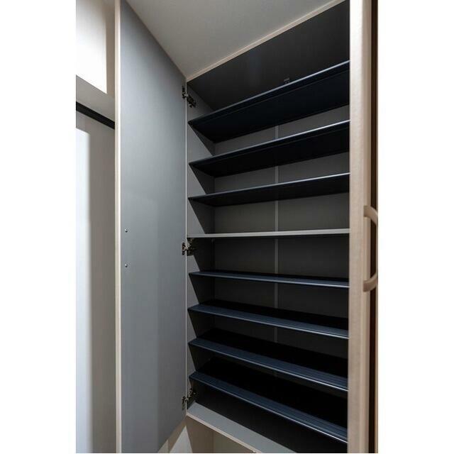 シューズボックス