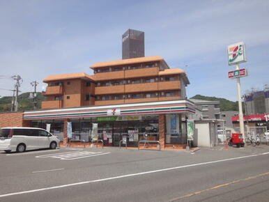 セブンイレブン広島中須店