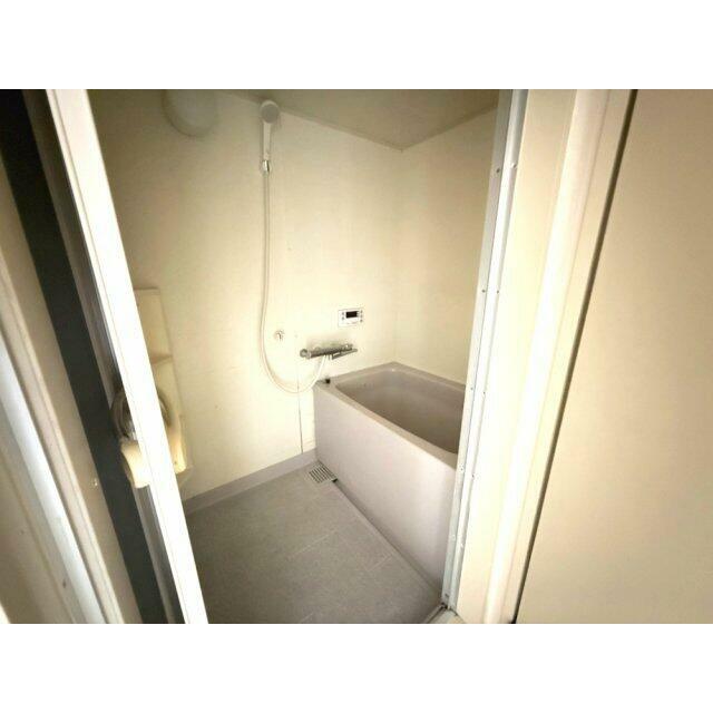 コンパクトで使いやすいお風呂です
