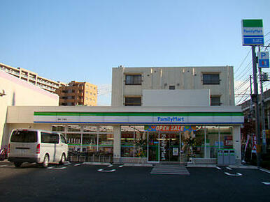 ファミリーマート　浮間一丁目店