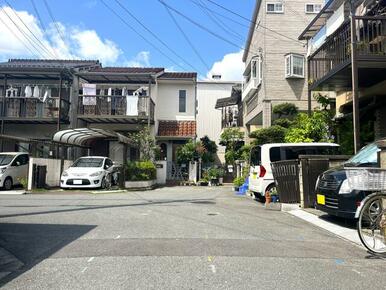 周辺交通量も少なく閑静な住宅街です♪