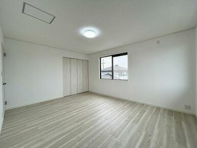 「２階南東洋室」全部屋にエアコン設置可能な物件です。