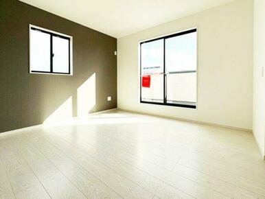 バルコニー面したお部屋は、9帖です。寝室にもオススメです。※施工例