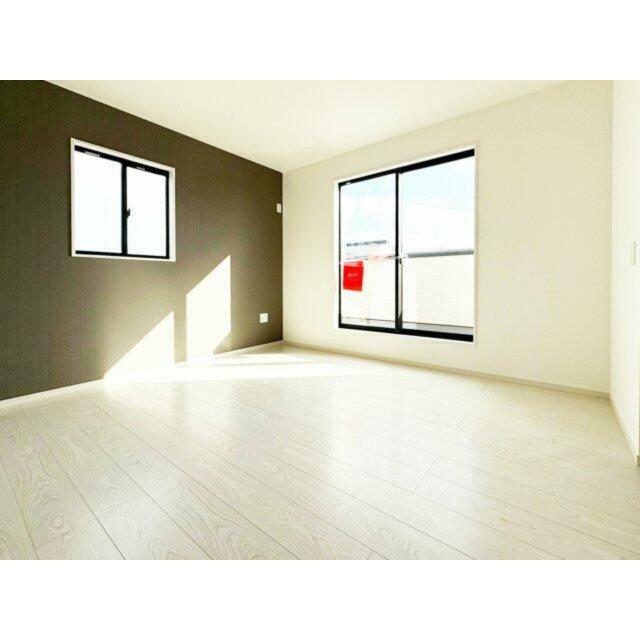 バルコニー面したお部屋は、9帖です。寝室にもオススメです。※施工例