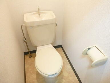 トイレ※別部屋の画像です