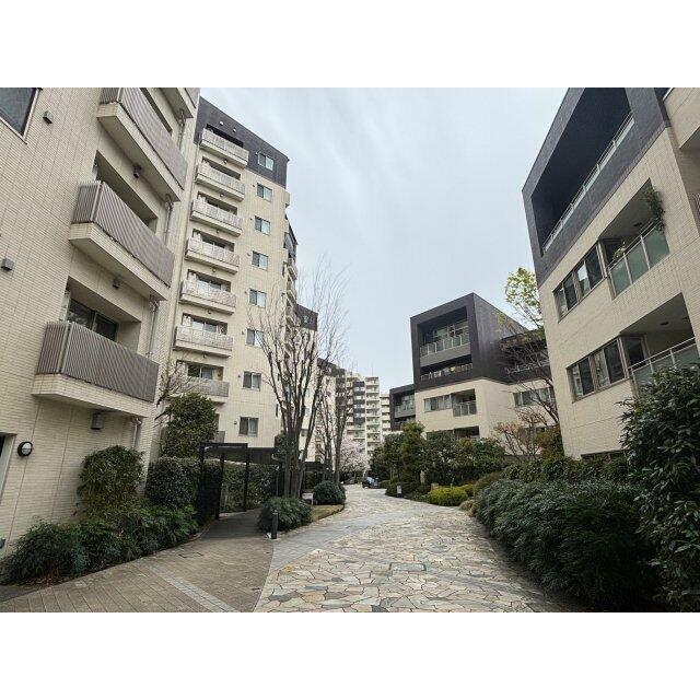 ★ｹﾞｰﾃｯﾄﾞﾀｳﾝ！4重のセキュリティマンション（セコム） ★24時間有人管理！ （常駐管理）★多彩な共有施設