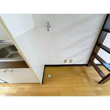 嬉しい室内洗濯機置場です